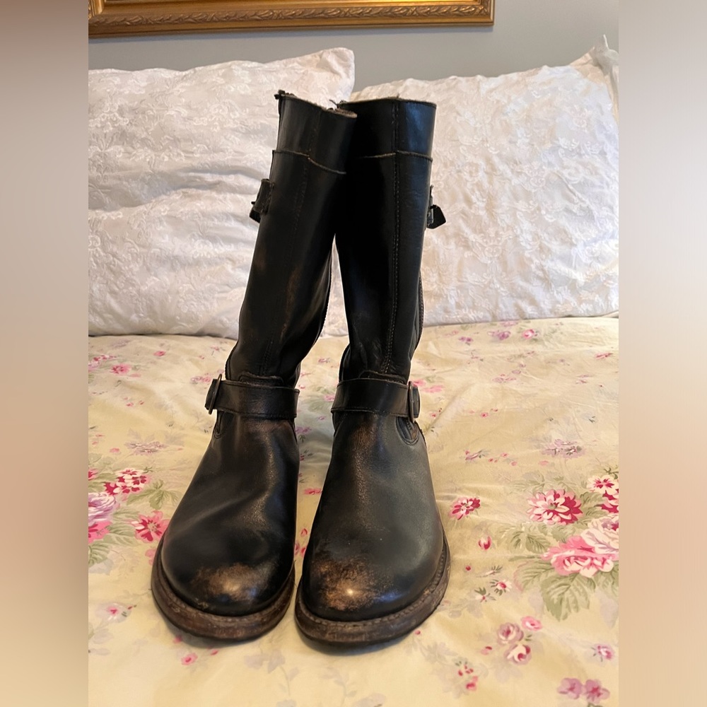 EUC - BedStu Distressed Zipper/Buckle Boots
